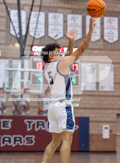 Thumbnail 1 in Cherokee Trail vs Arapahoe photogallery.