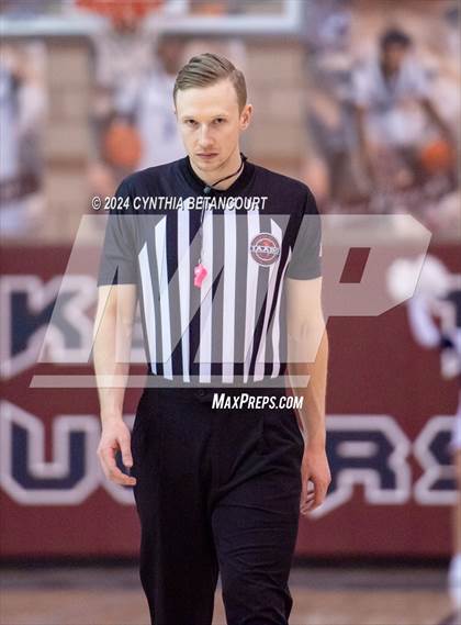 Thumbnail 1 in Cherokee Trail vs Arapahoe photogallery.