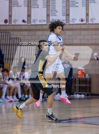 Thumbnail 3 in Cherokee Trail vs Arapahoe photogallery.