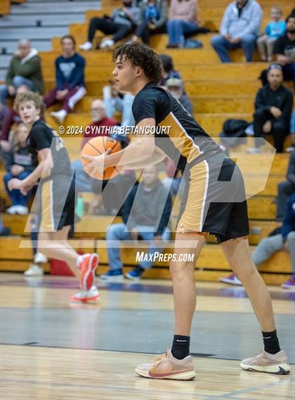Thumbnail 2 in Cherokee Trail vs Arapahoe photogallery.