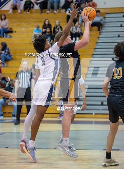 Thumbnail 2 in Cherokee Trail vs Arapahoe photogallery.