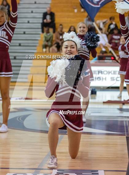 Thumbnail 1 in Cherokee Trail vs Arapahoe photogallery.