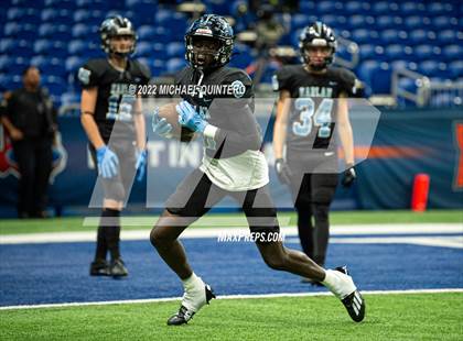 Thumbnail 3 in Vandegrift vs. Harlan (UIL 5A Division 2 Regional Playoff) photogallery.