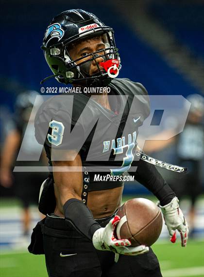 Thumbnail 3 in Vandegrift vs. Harlan (UIL 5A Division 2 Regional Playoff) photogallery.