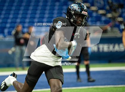 Thumbnail 2 in Vandegrift vs. Harlan (UIL 5A Division 2 Regional Playoff) photogallery.