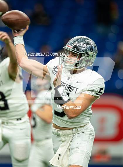 Thumbnail 3 in Vandegrift vs. Harlan (UIL 5A Division 2 Regional Playoff) photogallery.