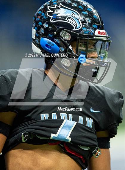 Thumbnail 2 in Vandegrift vs. Harlan (UIL 5A Division 2 Regional Playoff) photogallery.