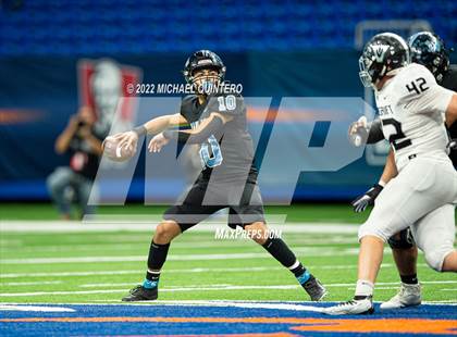 Thumbnail 1 in Vandegrift vs. Harlan (UIL 5A Division 2 Regional Playoff) photogallery.