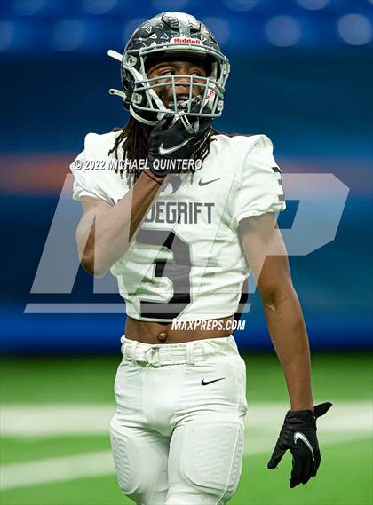 Thumbnail 1 in Vandegrift vs. Harlan (UIL 5A Division 2 Regional Playoff) photogallery.