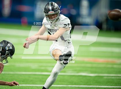 Thumbnail 1 in Vandegrift vs. Harlan (UIL 5A Division 2 Regional Playoff) photogallery.