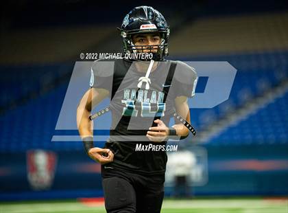 Thumbnail 1 in Vandegrift vs. Harlan (UIL 5A Division 2 Regional Playoff) photogallery.