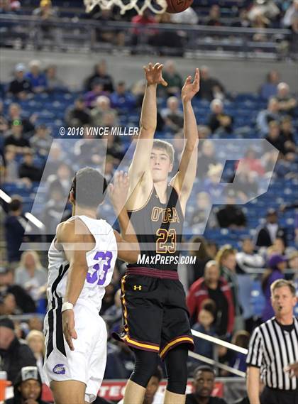 Thumbnail 1 in O'Dea vs. Garfield (WIAA 3A Quarterfinal) photogallery.