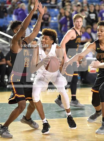 Thumbnail 1 in O'Dea vs. Garfield (WIAA 3A Quarterfinal) photogallery.