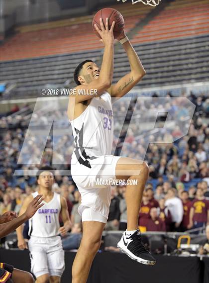 Thumbnail 2 in O'Dea vs. Garfield (WIAA 3A Quarterfinal) photogallery.