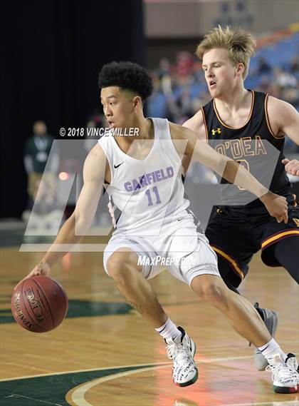 Thumbnail 3 in O'Dea vs. Garfield (WIAA 3A Quarterfinal) photogallery.