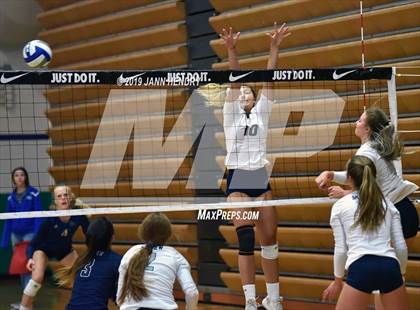 Thumbnail 3 in La Costa Canyon vs. Skyview (Durango Fall Classic) photogallery.