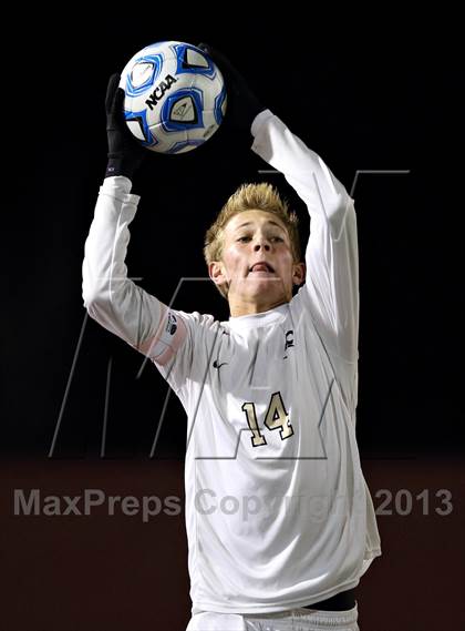 Thumbnail 2 in Denver East vs. Rock Canyon (CHSAA 5A Semifinal) photogallery.
