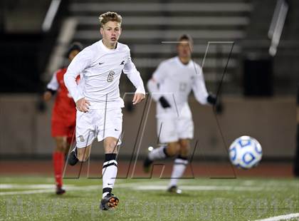 Thumbnail 1 in Denver East vs. Rock Canyon (CHSAA 5A Semifinal) photogallery.