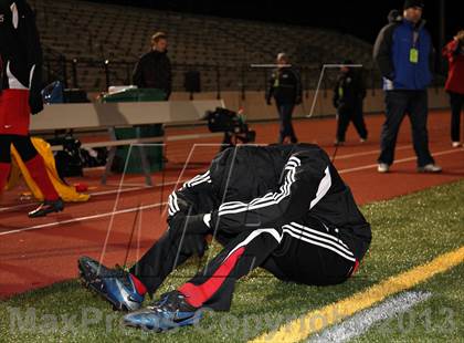 Thumbnail 2 in Denver East vs. Rock Canyon (CHSAA 5A Semifinal) photogallery.