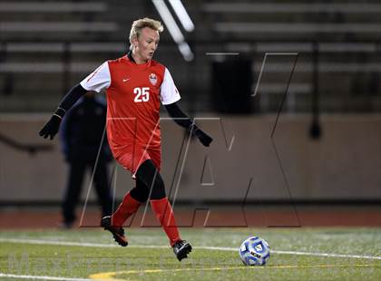 Thumbnail 2 in Denver East vs. Rock Canyon (CHSAA 5A Semifinal) photogallery.