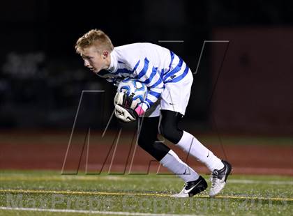 Thumbnail 3 in Denver East vs. Rock Canyon (CHSAA 5A Semifinal) photogallery.