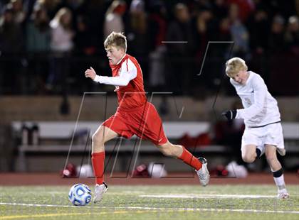 Thumbnail 2 in Denver East vs. Rock Canyon (CHSAA 5A Semifinal) photogallery.