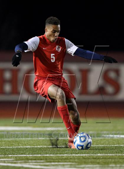 Thumbnail 1 in Denver East vs. Rock Canyon (CHSAA 5A Semifinal) photogallery.