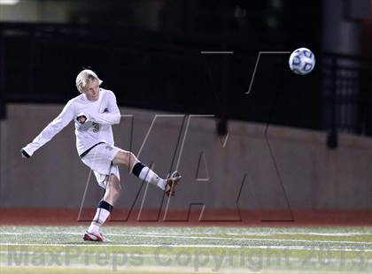 Thumbnail 3 in Denver East vs. Rock Canyon (CHSAA 5A Semifinal) photogallery.