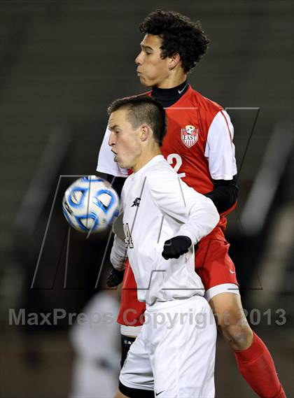 Thumbnail 2 in Denver East vs. Rock Canyon (CHSAA 5A Semifinal) photogallery.