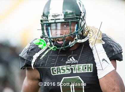 Thumbnail 2 in Cass Tech vs. Oak Park photogallery.