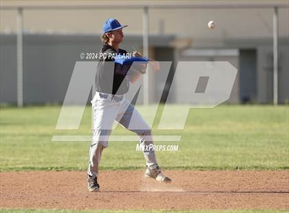 Thumbnail 2 in Folsom @ Oak Ridge photogallery.