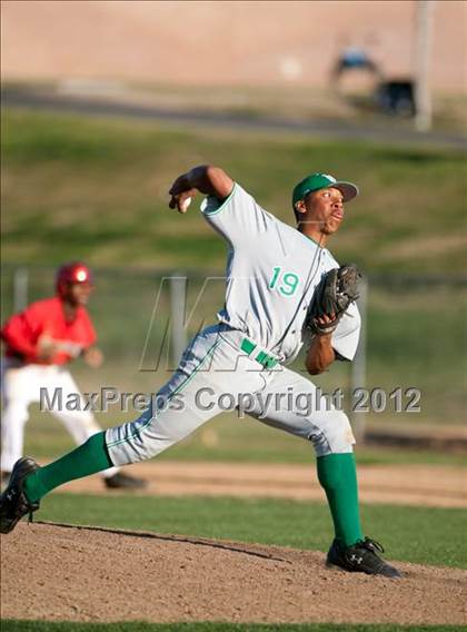 Thumbnail 2 in Rancho Verde vs. Victor Valley photogallery.