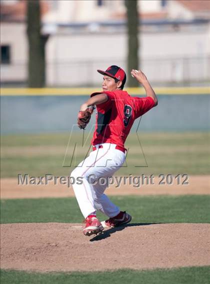 Thumbnail 2 in Rancho Verde vs. Victor Valley photogallery.