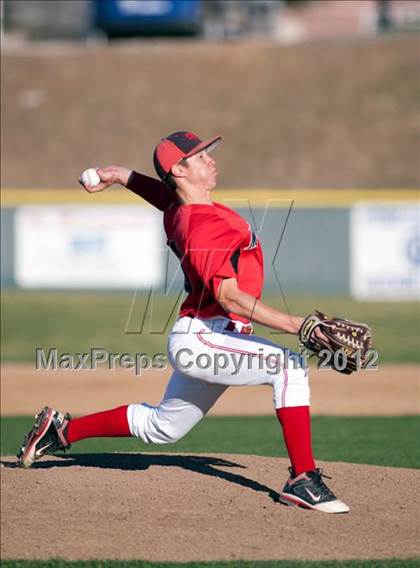 Thumbnail 2 in Rancho Verde vs. Victor Valley photogallery.