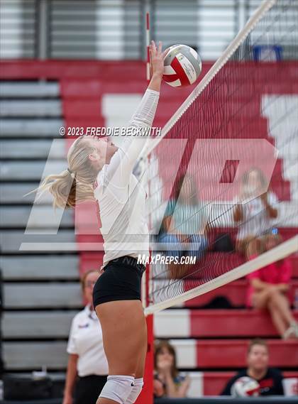 Thumbnail 3 in Anna @ Pottsboro photogallery.
