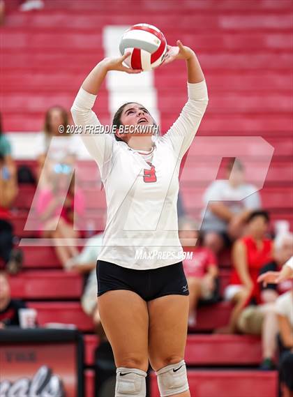Thumbnail 3 in Anna @ Pottsboro photogallery.