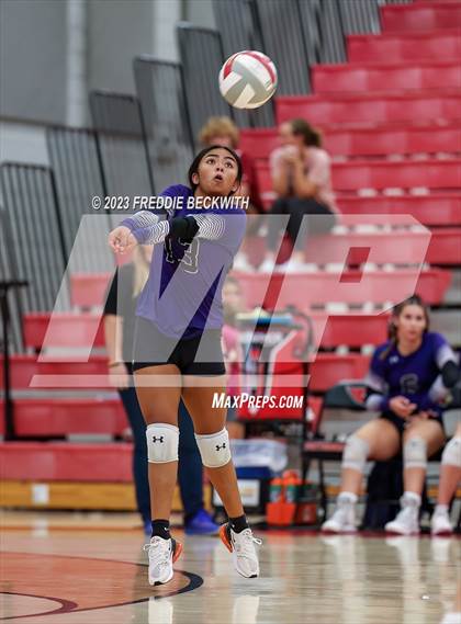 Thumbnail 3 in Anna @ Pottsboro photogallery.