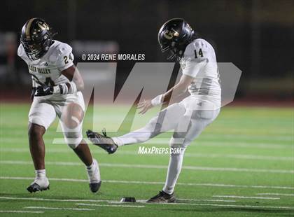 Thumbnail 1 in Golden Valley vs South Pasadena photogallery.