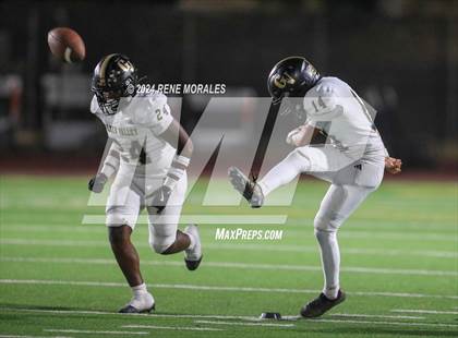 Thumbnail 2 in Golden Valley vs South Pasadena photogallery.