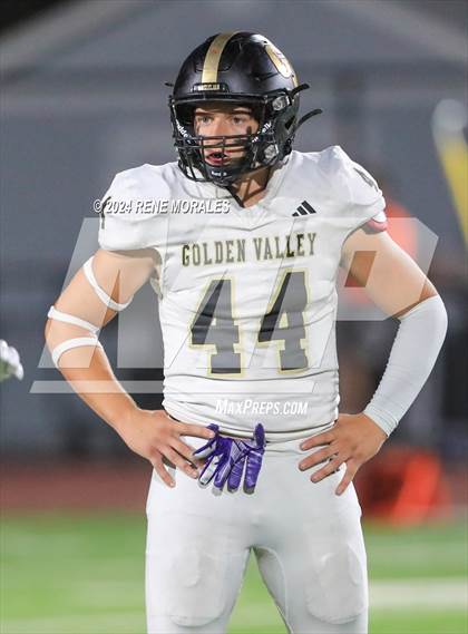 Thumbnail 2 in Golden Valley vs South Pasadena photogallery.