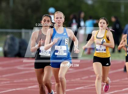 Thumbnail 2 in Halden Invitational - 3200 Meter photogallery.
