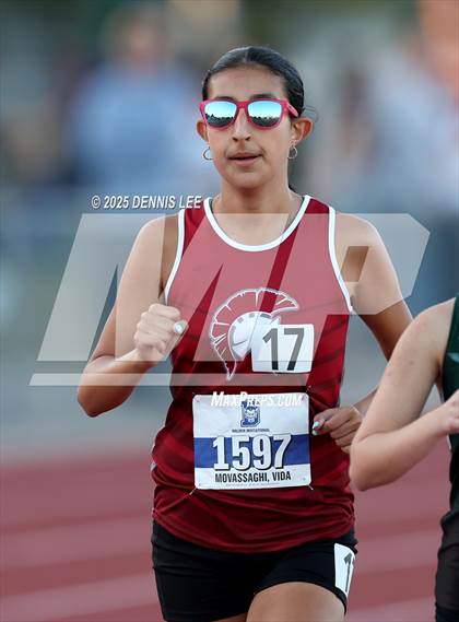 Thumbnail 1 in Halden Invitational - 3200 Meter photogallery.