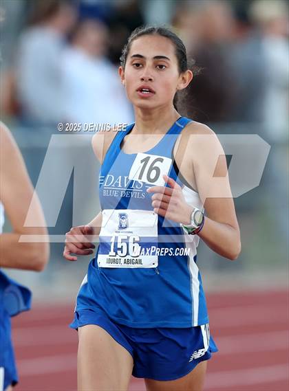Thumbnail 1 in Halden Invitational - 3200 Meter photogallery.