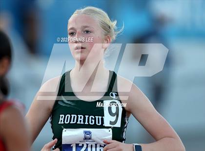 Thumbnail 2 in Halden Invitational - 3200 Meter photogallery.
