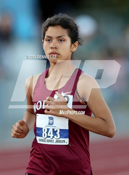 Thumbnail 2 in Halden Invitational - 3200 Meter photogallery.