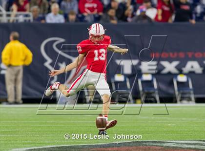 Thumbnail 3 in Katy vs. Lake Travis (UIL 6A Division II Final) photogallery.