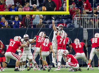 Thumbnail 3 in Katy vs. Lake Travis (UIL 6A Division II Final) photogallery.