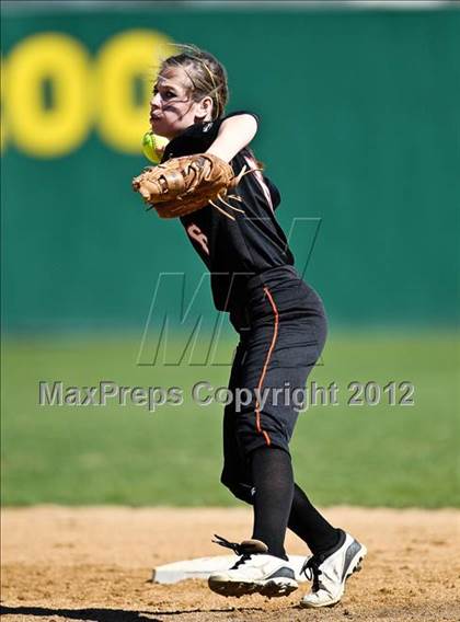 Thumbnail 3 in Bowie vs. Aledo (Aledo/Azle/Springtown Tournament) photogallery.