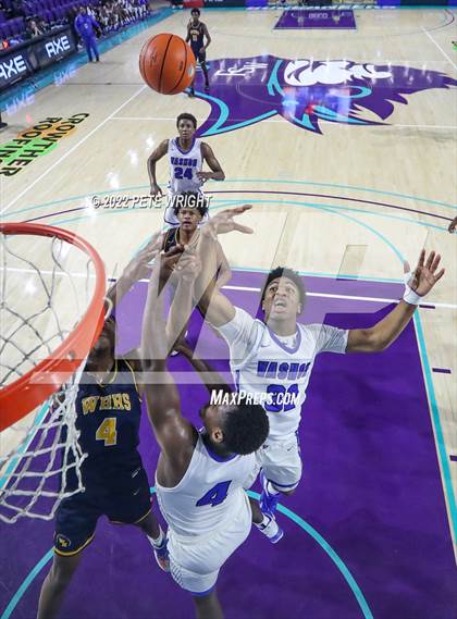 Thumbnail 1 in Winter Haven vs Vashon (city of Palms Classic) photogallery.