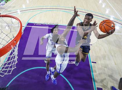 Thumbnail 3 in Winter Haven vs Vashon (city of Palms Classic) photogallery.